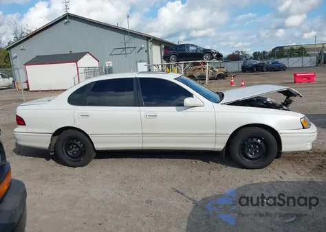 1998 Toyota Avalon Xl z USA, uszkodzony, nr VIN 4T1BF18B3WU253541